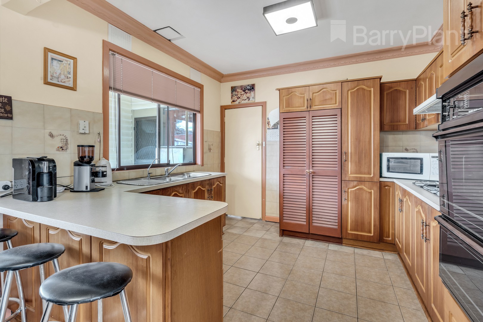 28 Botha Avenue, Reservoir, VIC 3073, Reservoir - Thumbnail 4