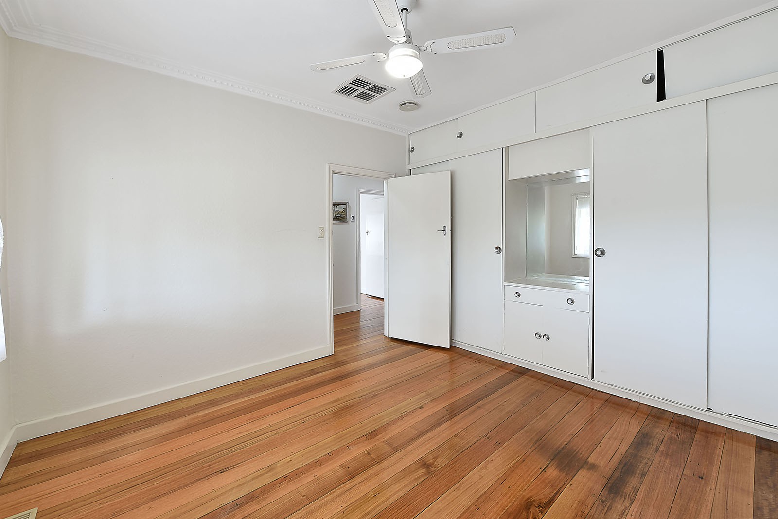 28 Bradshaw St, Essendon, VIC 3040, Essendon - Thumbnail 3