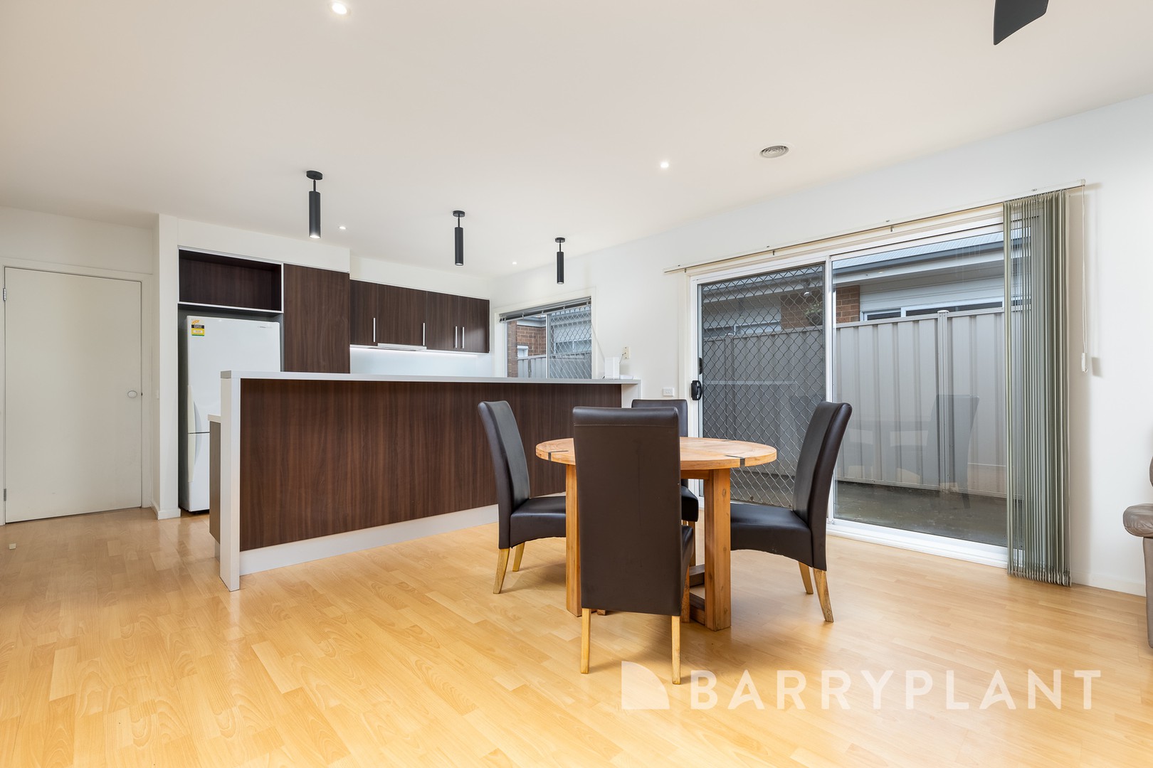 28 Breakwater Crescent, Point Cook, VIC 3030, Point Cook - Thumbnail 4