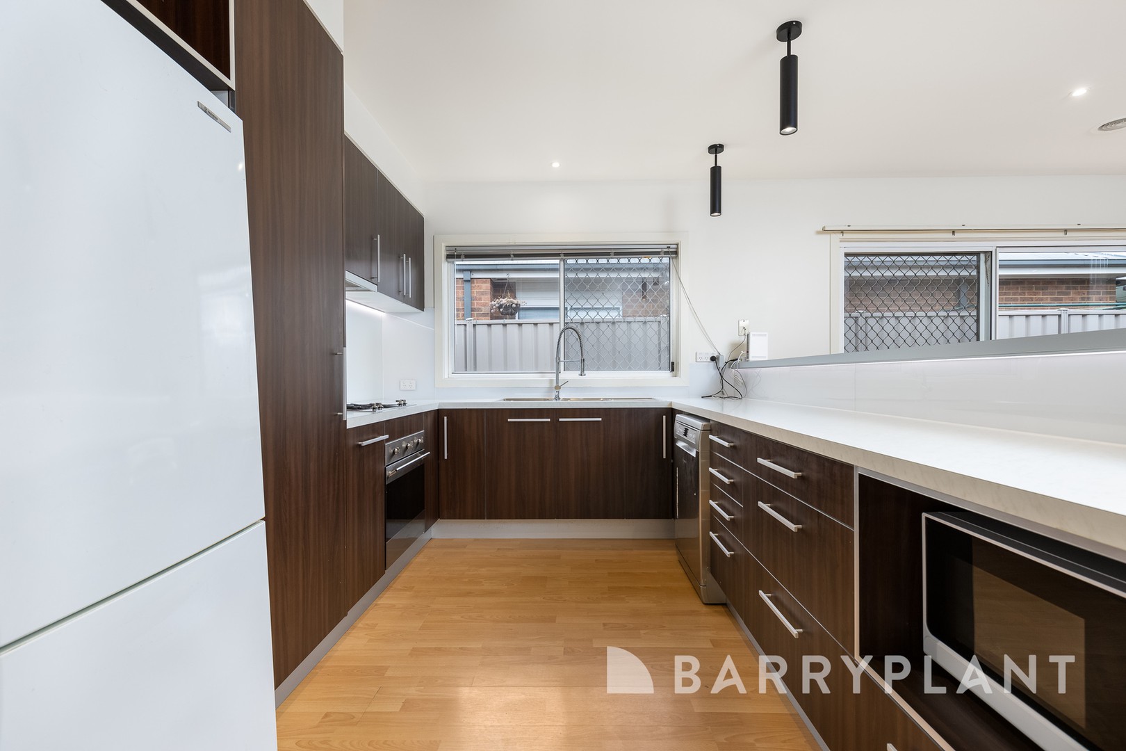 28 Breakwater Crescent, Point Cook, VIC 3030, Point Cook - Thumbnail 5