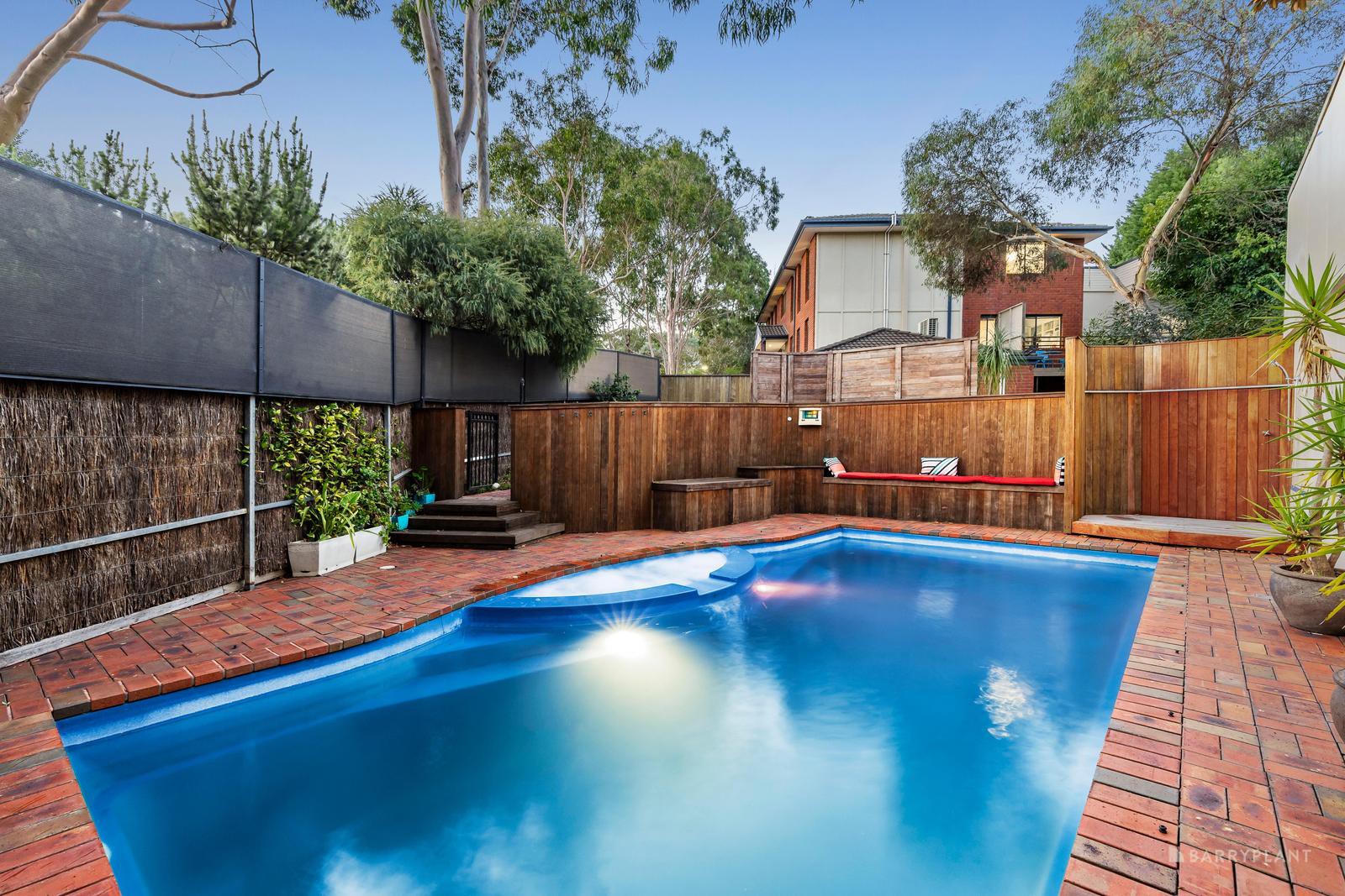 28 Brownlow Drive, Diamond Creek, VIC 3089 - Thumbnail 2 - 03/04/2025