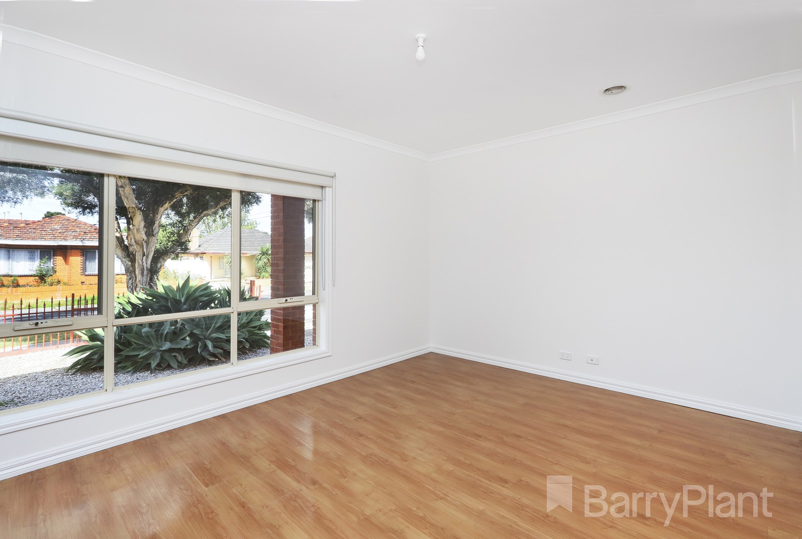 28 Buckley Avenue, Sunshine North, VIC 3020, Sunshine North - Thumbnail 3