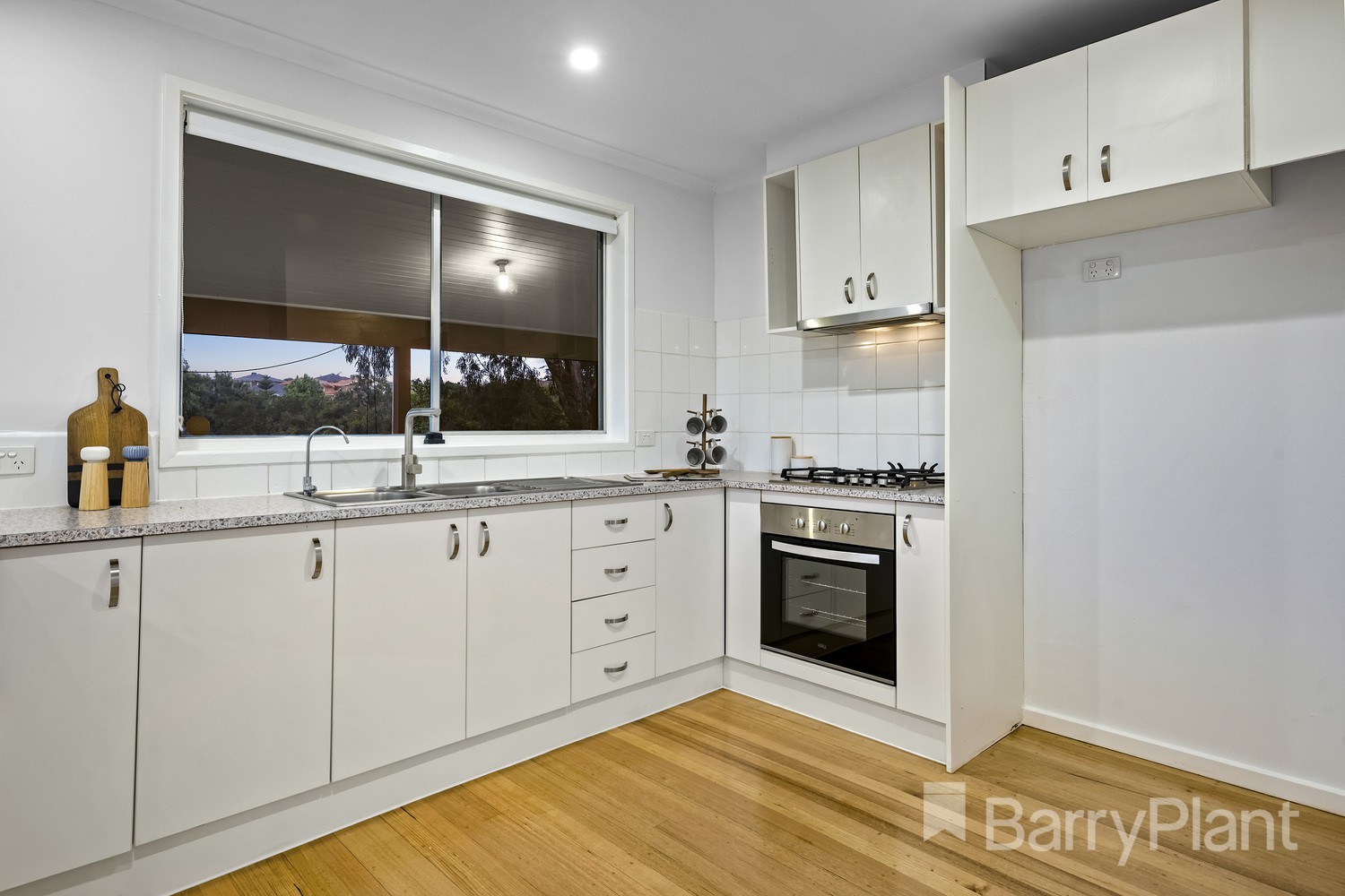 28 Byrne Crescent, Watsonia North, VIC 3087, Watsonia North - Thumbnail 3