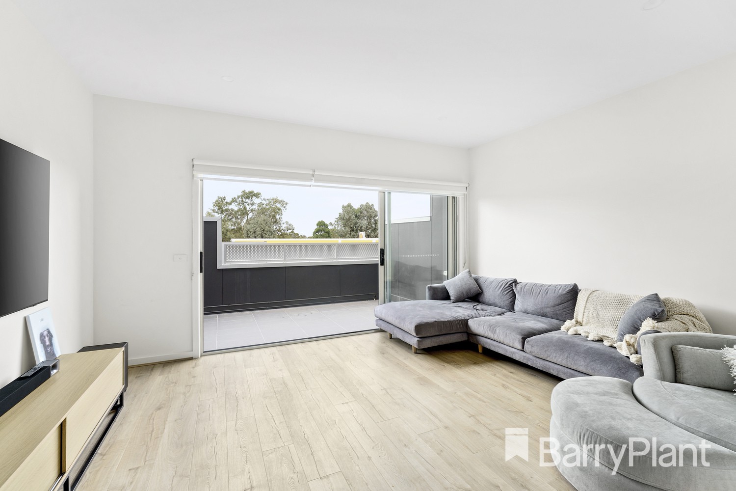28 Cameo Crescent, South Morang, VIC 3752, South Morang - Thumbnail 4