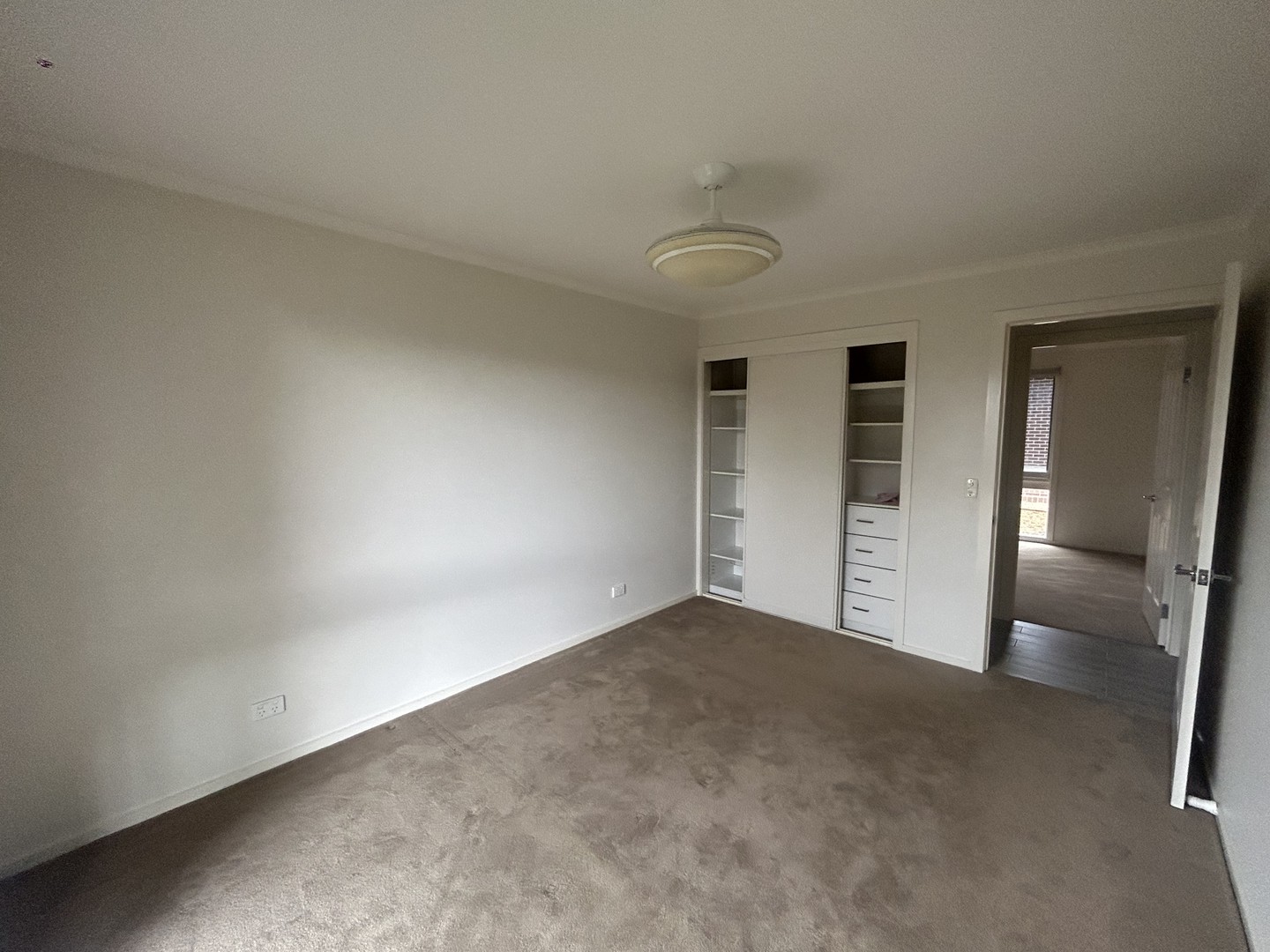 28 Carole Ave, Chirnside Park, VIC 3116, Chirnside Park - Thumbnail 5