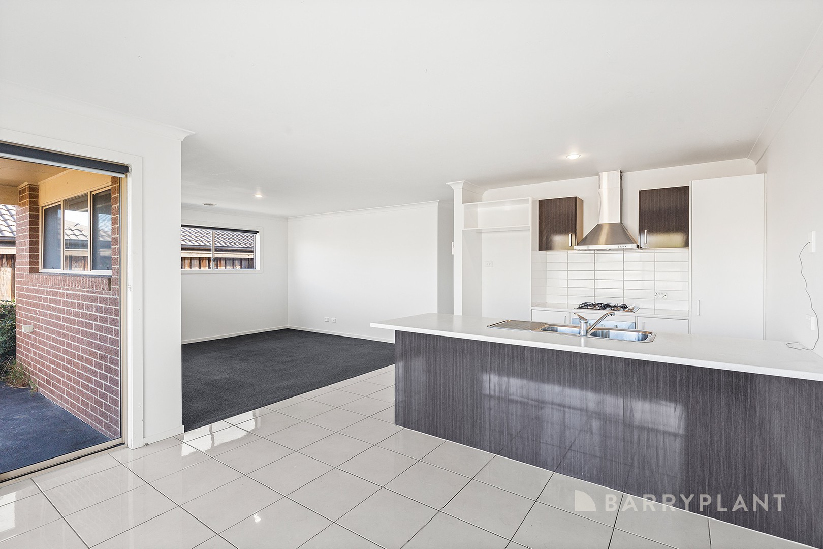 28 Cascade Way, Pakenham, VIC 3810 - Thumbnail 1 - 28/05/2025