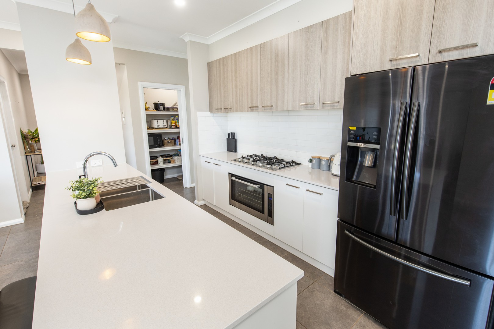 28 Central Park Drive, Mildura, VIC 3500 - Thumbnail 2 - 17/06/2025