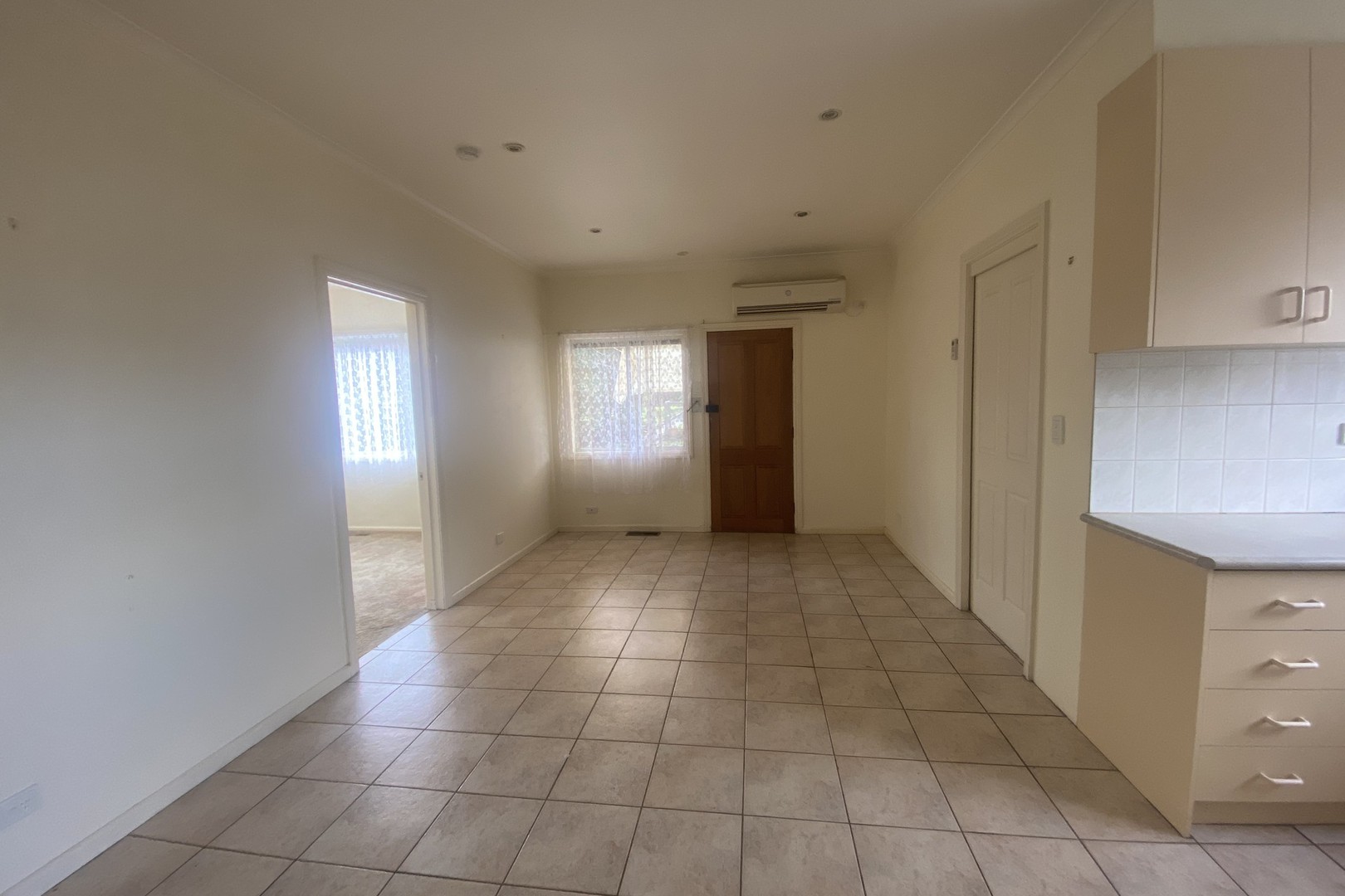 28 Chaleyer Street, Reservoir, VIC 3073, Reservoir - Thumbnail 2