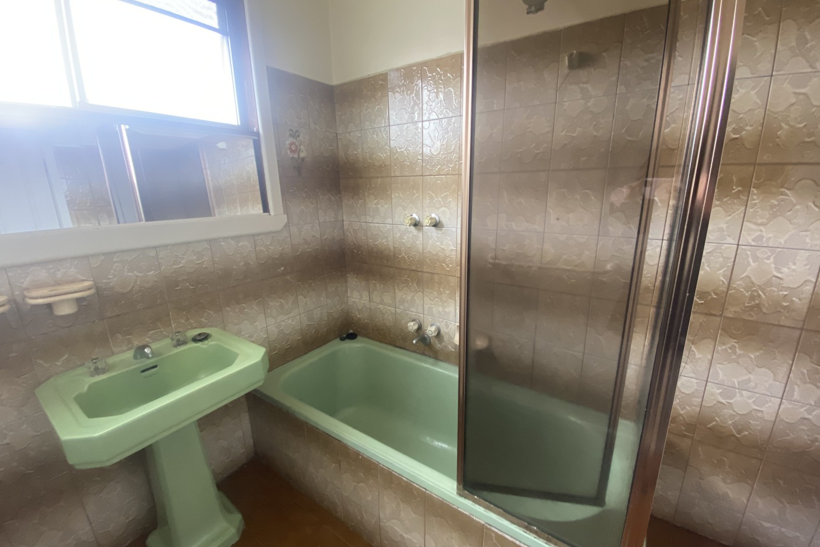 28 Chaleyer Street, Reservoir, VIC 3073, Reservoir - Thumbnail 5