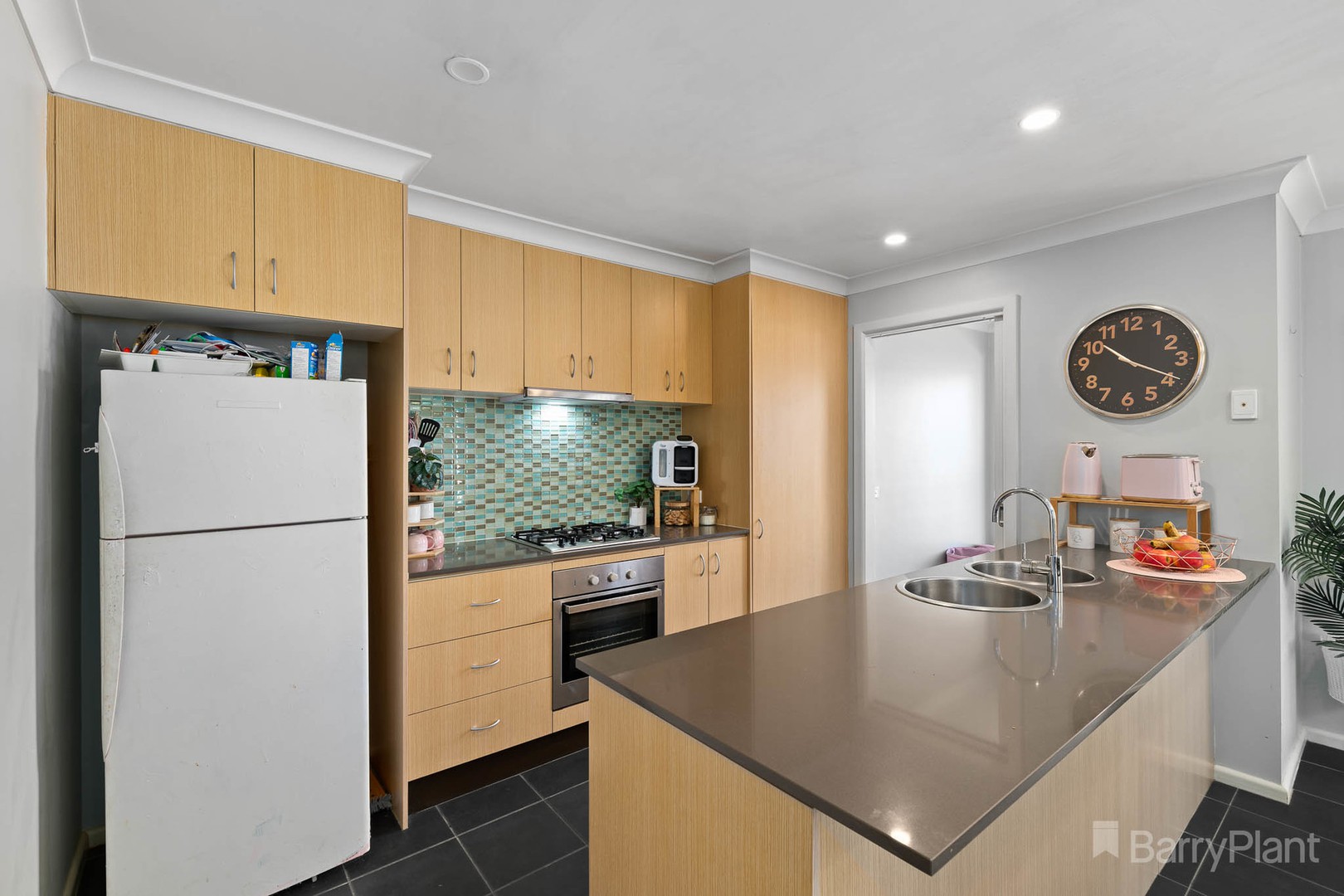 28 Cherry Blossom Chase, Pakenham, VIC 3810, Pakenham - Thumbnail 2