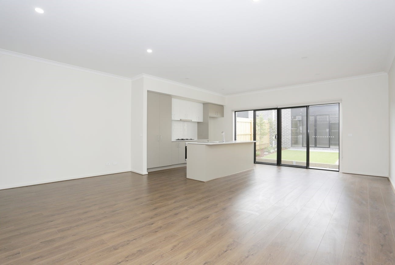 28 Cherry Tree Lane, Clyde, VIC 3978, Clyde - Thumbnail 3