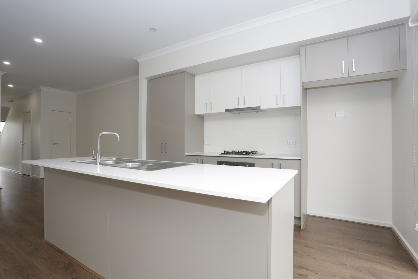 28 Cherry Tree Lane, Clyde, VIC 3978, Clyde - Thumbnail 3