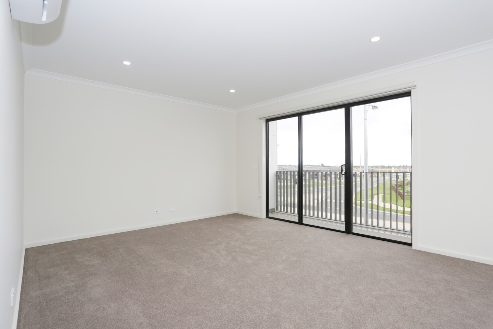 28 Cherry Tree Lane, Clyde, VIC 3978, Clyde - Thumbnail 4