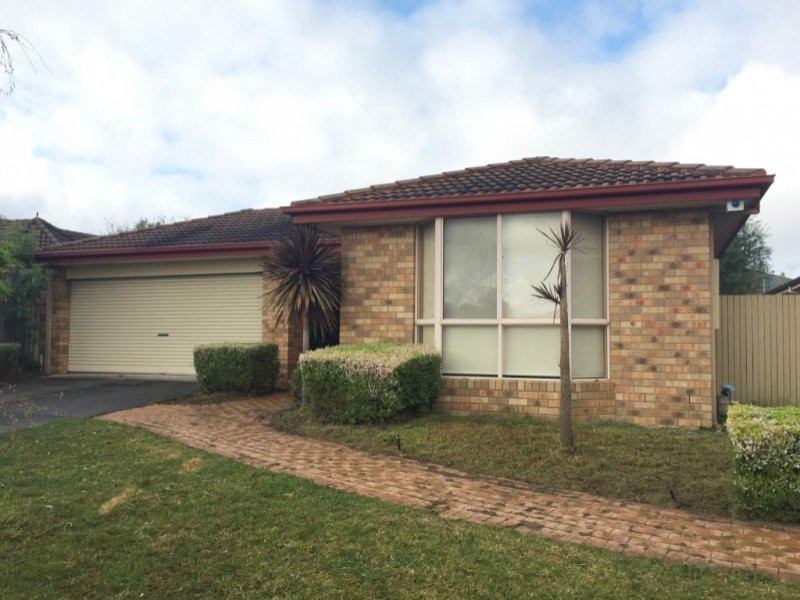 28 Chirnside Road, Berwick, VIC 3806 - Thumbnail 1 - 20/09/2021