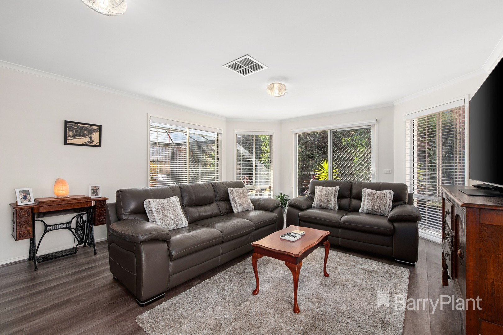 28 Coachman Way, South Morang, VIC 3752, South Morang - Thumbnail 4