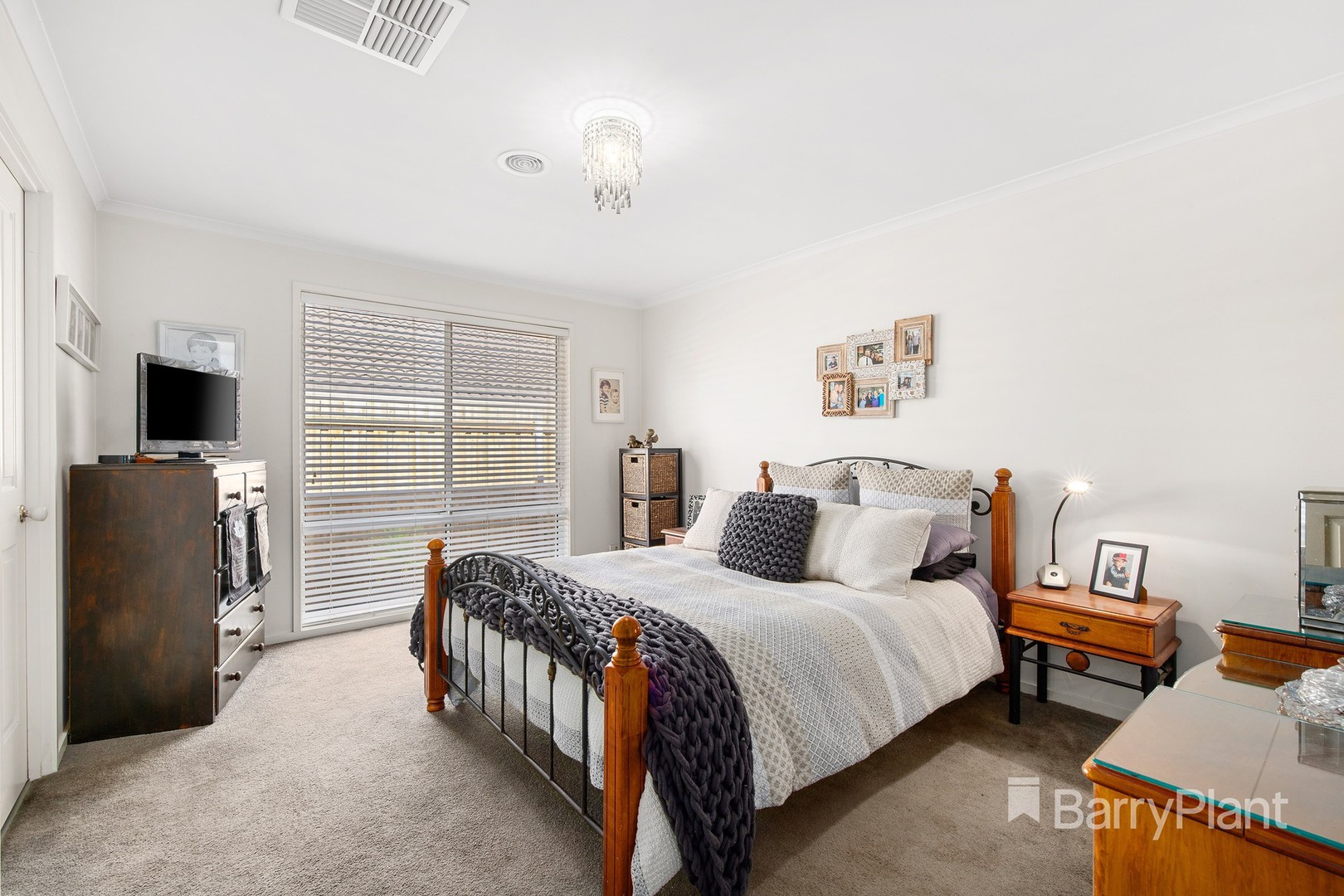 28 Coachman Way, South Morang, VIC 3752, South Morang - Thumbnail 5