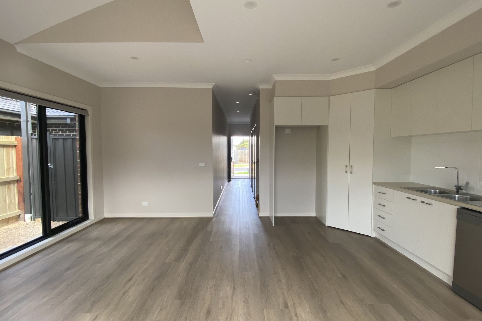 28 Corben Street, Reservoir, VIC 3073, Reservoir - Thumbnail 5