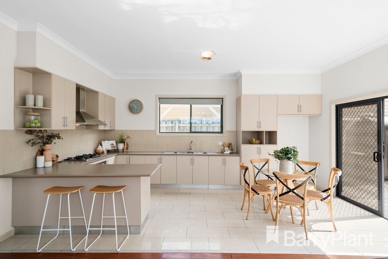 28 Couch Street, Sunshine, VIC 3020, Sunshine - Thumbnail 3