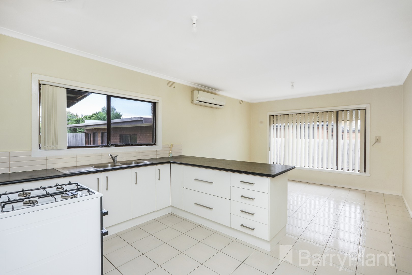 28 Dalton  Street, Sunshine West, VIC 3020 - Thumbnail 2 - 26/05/2023