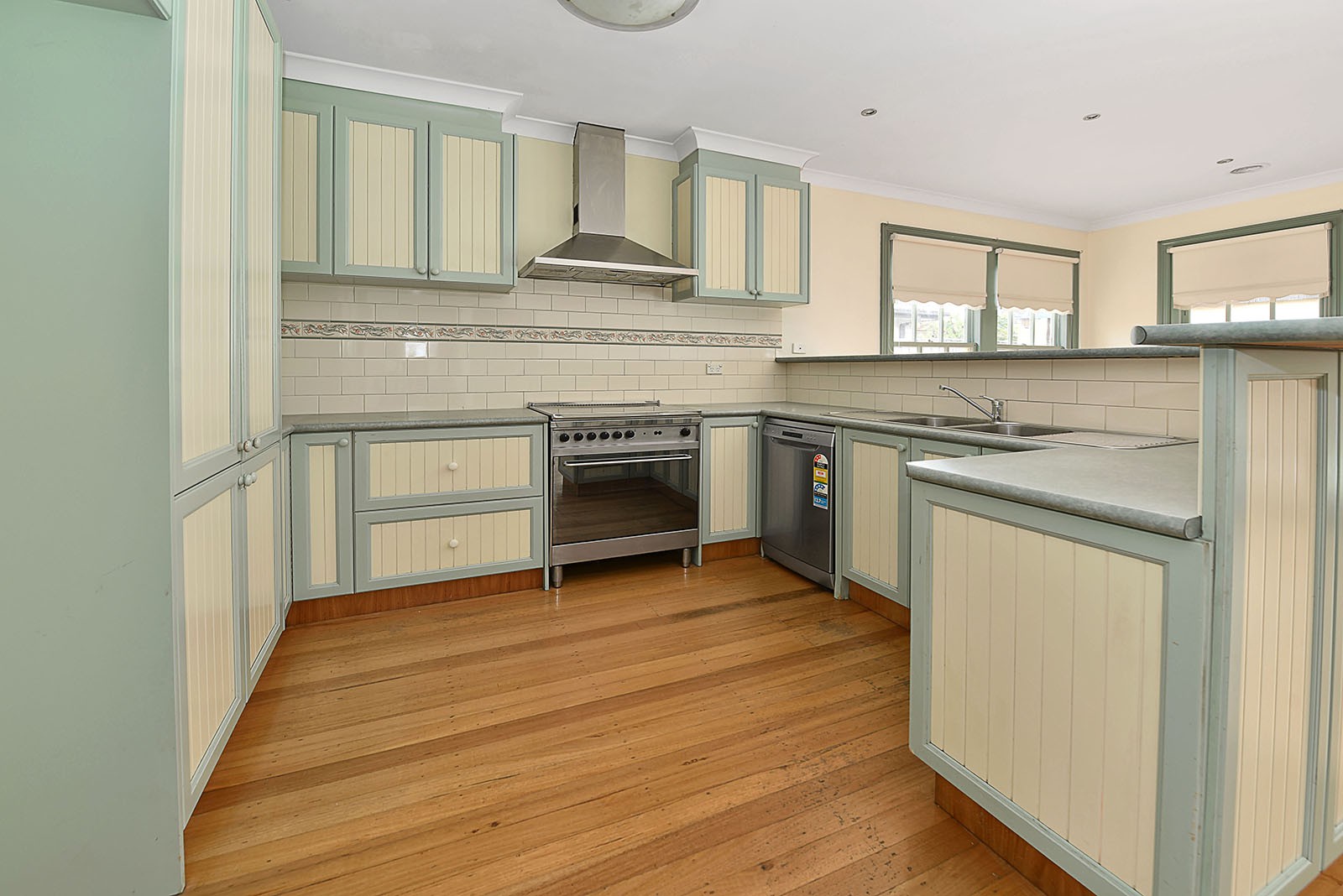 28 Deutscher Street, Avondale Heights, VIC 3034, Avondale Heights - Thumbnail 3