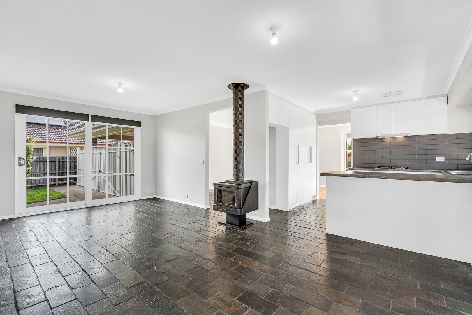 28 Dorchester Street, Craigieburn, VIC 3064, Craigieburn - Thumbnail 7