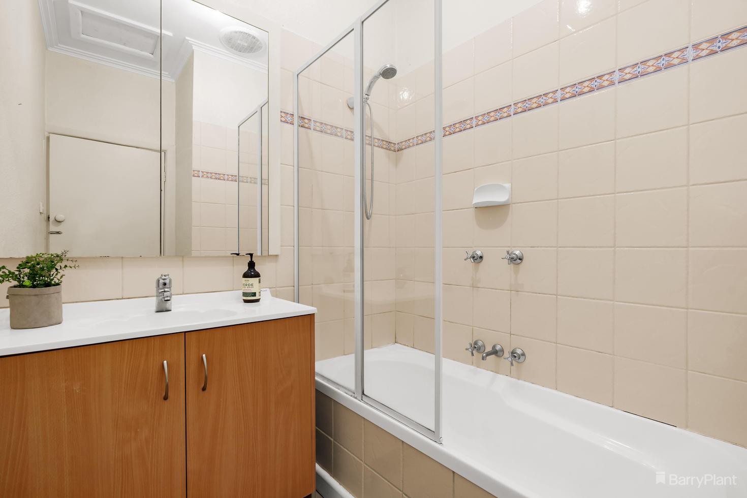 28 Dudley Street, Eltham, VIC 3095, Eltham - Thumbnail 7