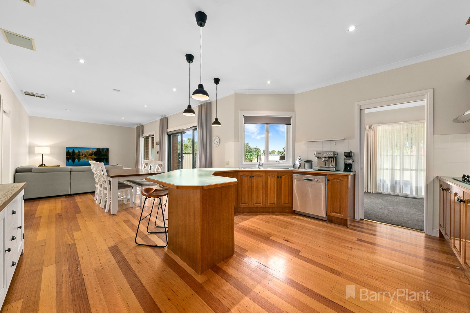 28 Duncraig Court, Narre Warren, VIC 3805, Narre Warren - Thumbnail 3