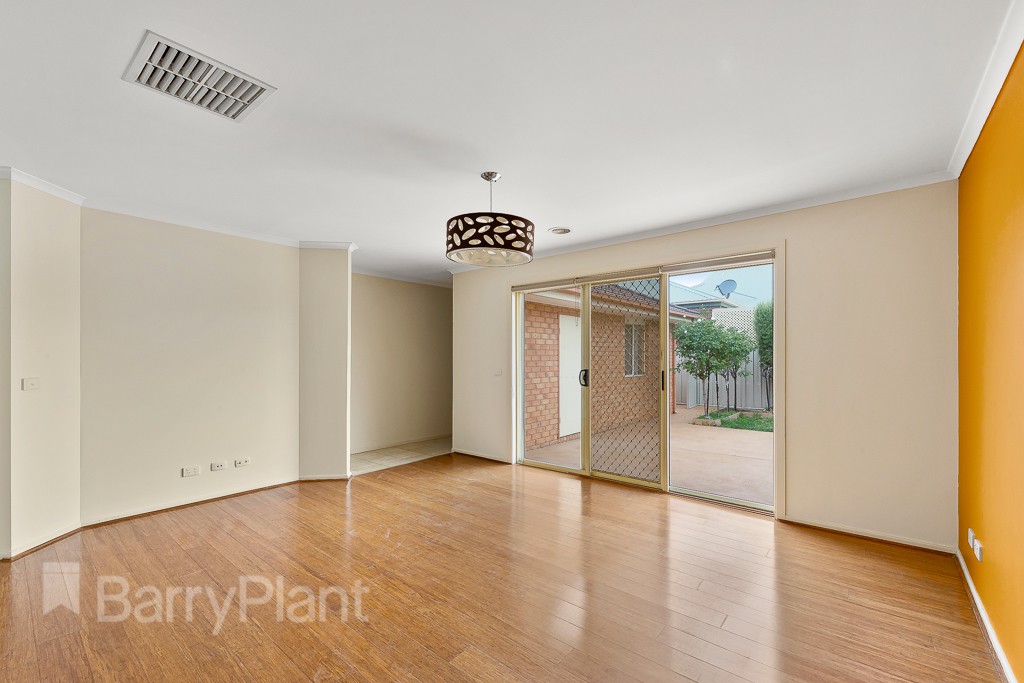 28 Edgbaston ParadeCaroline Springs, VIC 3023  - Leased, Caroline Springs - Thumbnail 4
