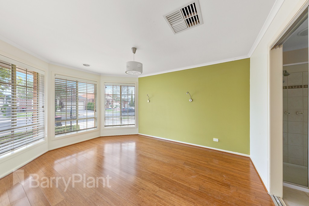28 Edgbaston ParadeCaroline Springs, VIC 3023  - Leased, Caroline Springs - Thumbnail 8