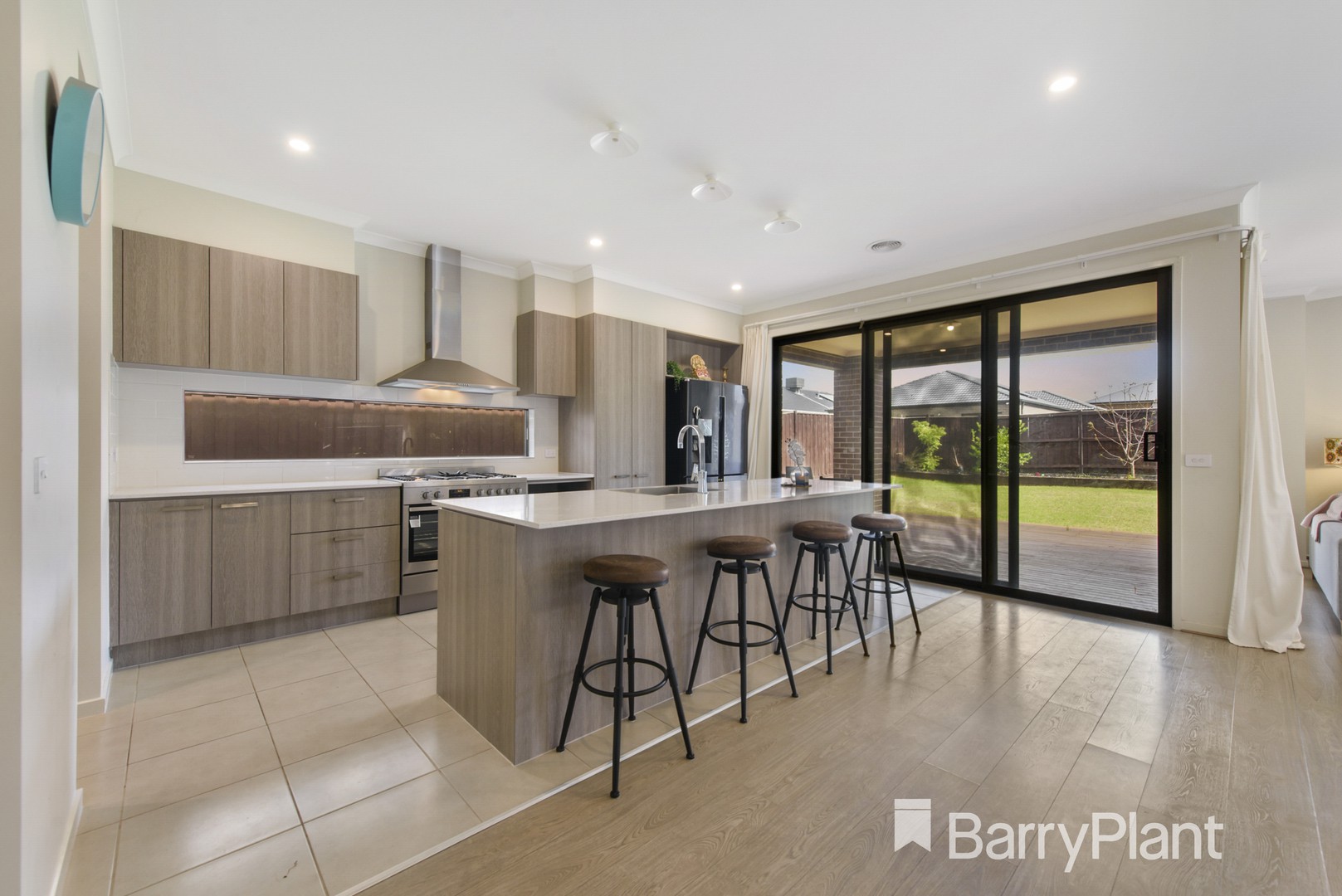 28 Edgewood  Boulevard, Tarneit, VIC 3029, Tarneit - Thumbnail 2