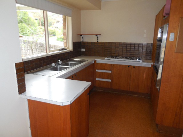 28 Everleigh Drive, Diamond Creek, VIC 3089 - Thumbnail 2 - 25/11/2021