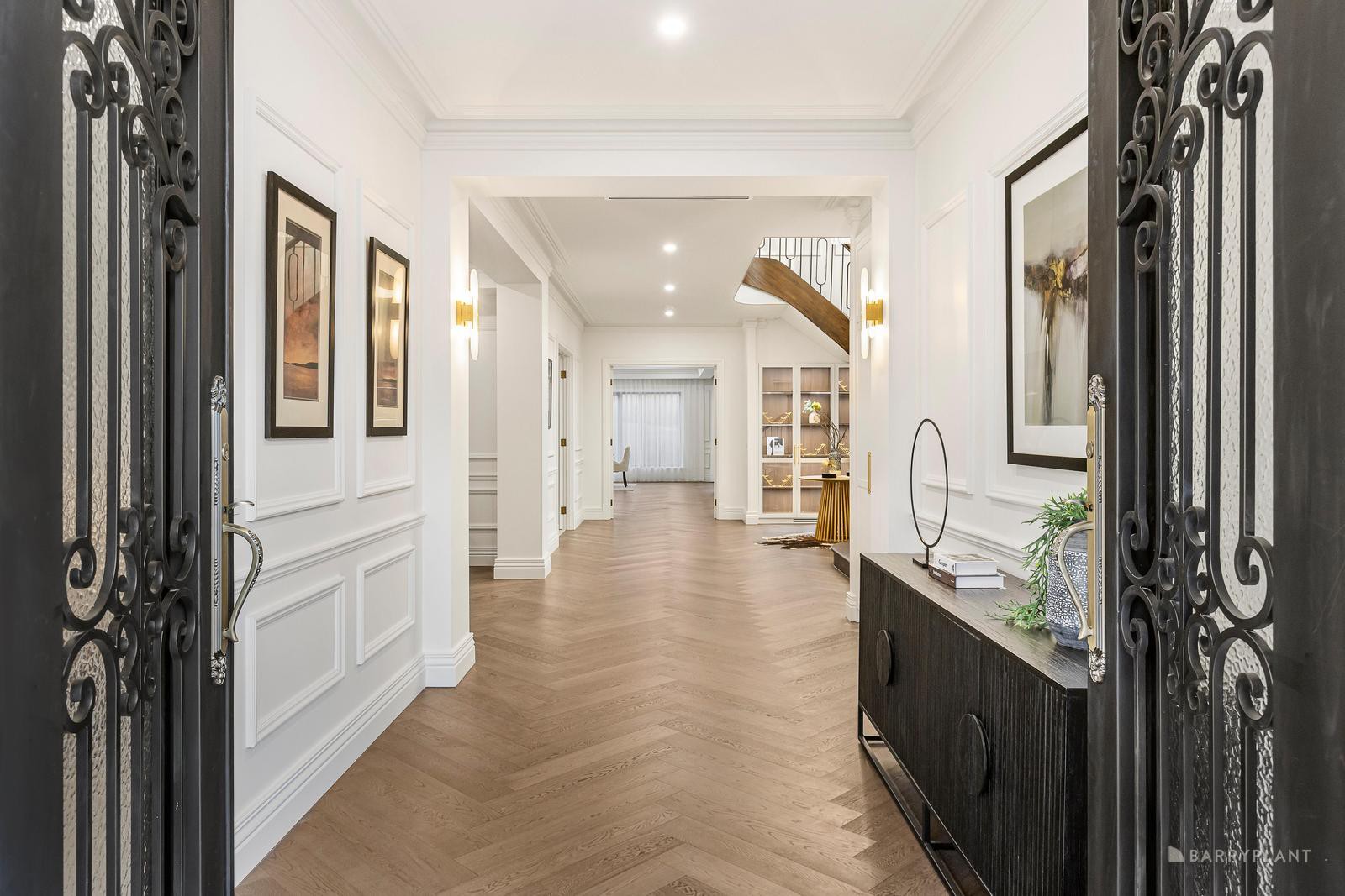 28 Finlayson Street, Doncaster, VIC 3108 - Thumbnail 2 - 17/04/2025