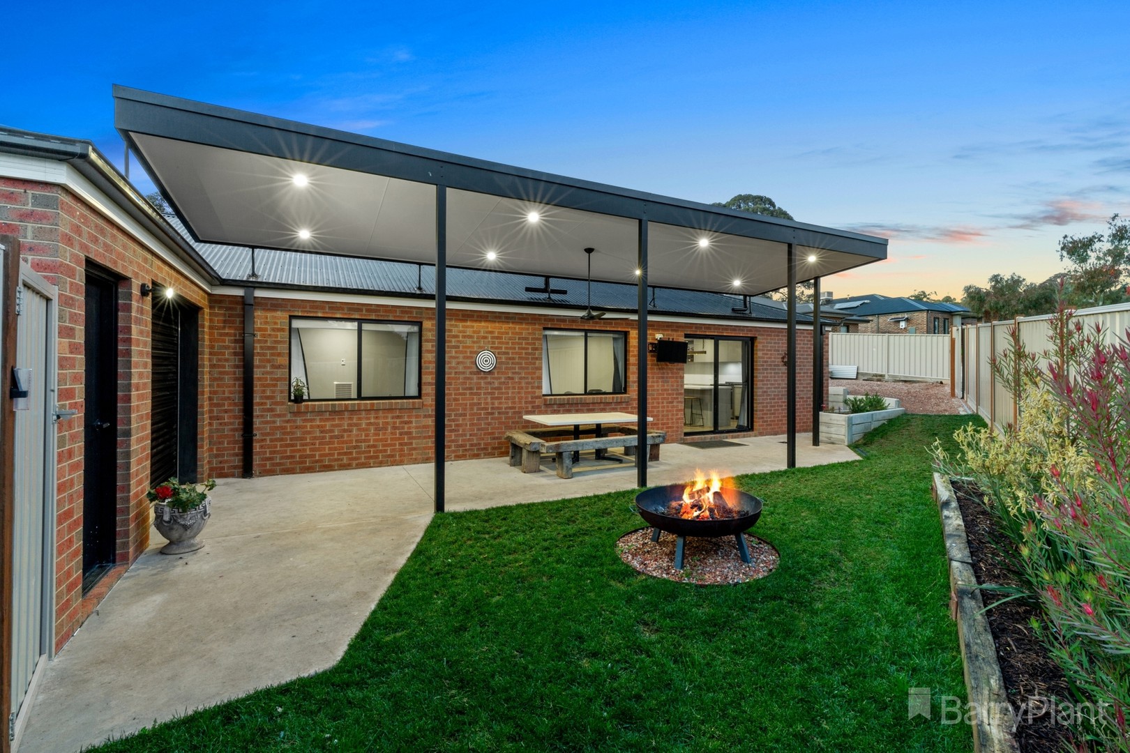 28 Galloway Street, Ascot, VIC 3551 - Thumbnail 2 - 31/05/2023