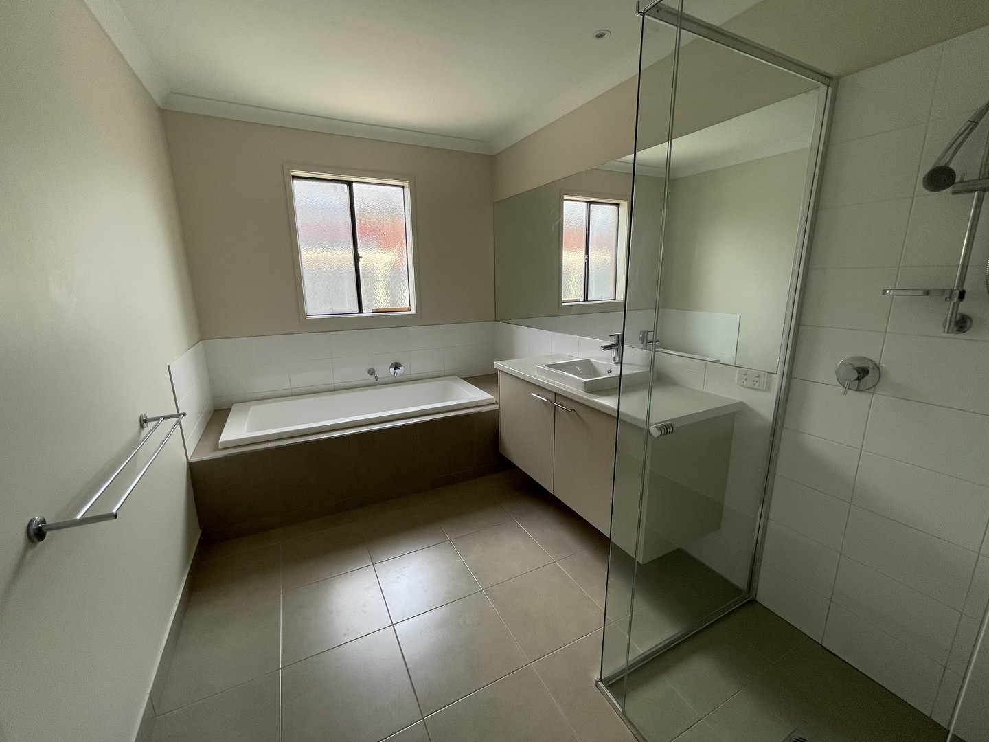 28 Hawkstone Road, Manor Lakes, VIC 3024, Manor Lakes - Thumbnail 8