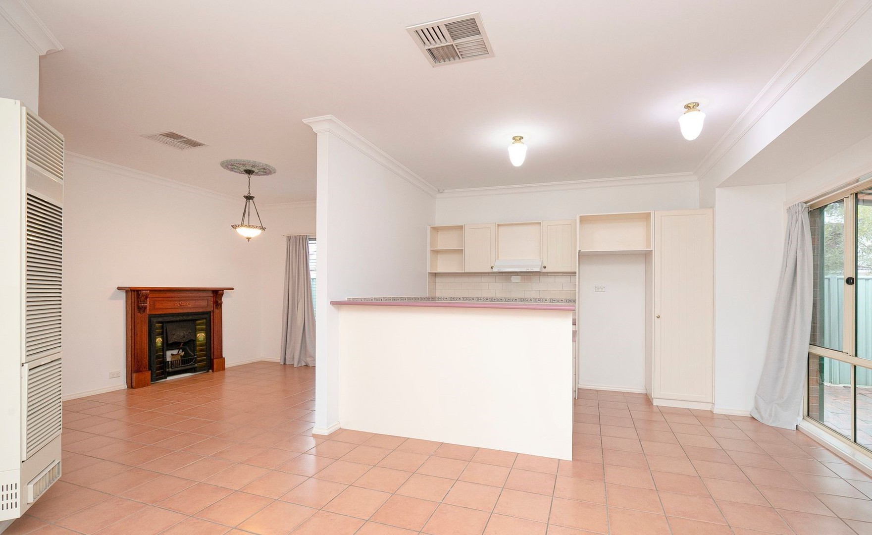 28 Hepburn Way, Caroline Springs, VIC 3023, Caroline Springs - Thumbnail 4