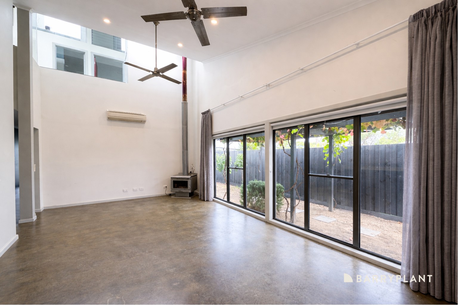 28 Hilltop Avenue, Bunyip, VIC 3815, Bunyip - Thumbnail 3