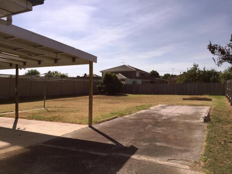 28 Hobbs Crescent, Reservoir, VIC 3073, Reservoir - Thumbnail 5