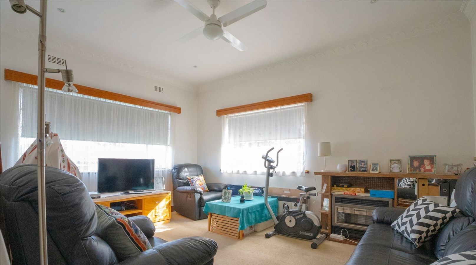 28 Hotham Road, Niddrie, VIC 3042, Niddrie - Thumbnail 2