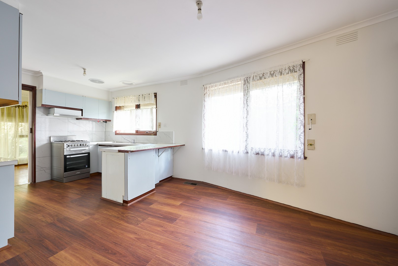 28 Huxley Avenue, Mulgrave, VIC 3170, Mulgrave - Thumbnail 4