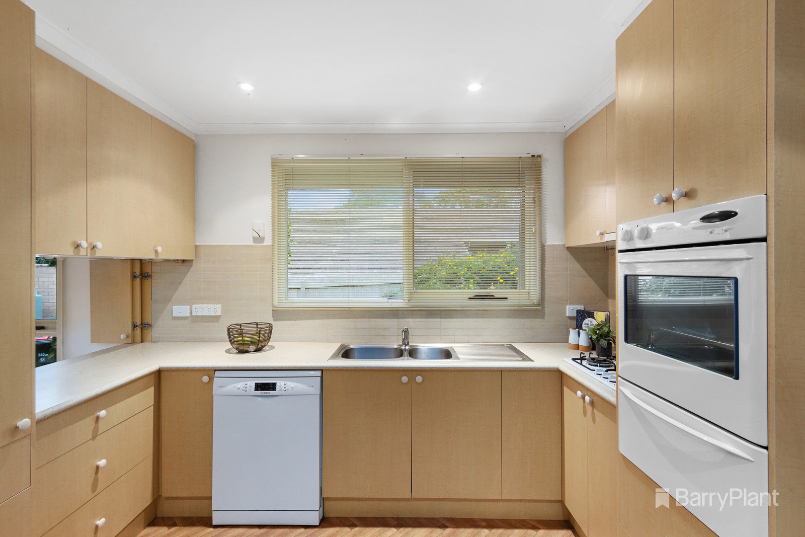28 Jeanette Street, Bayswater, VIC 3153, Bayswater - Thumbnail 3