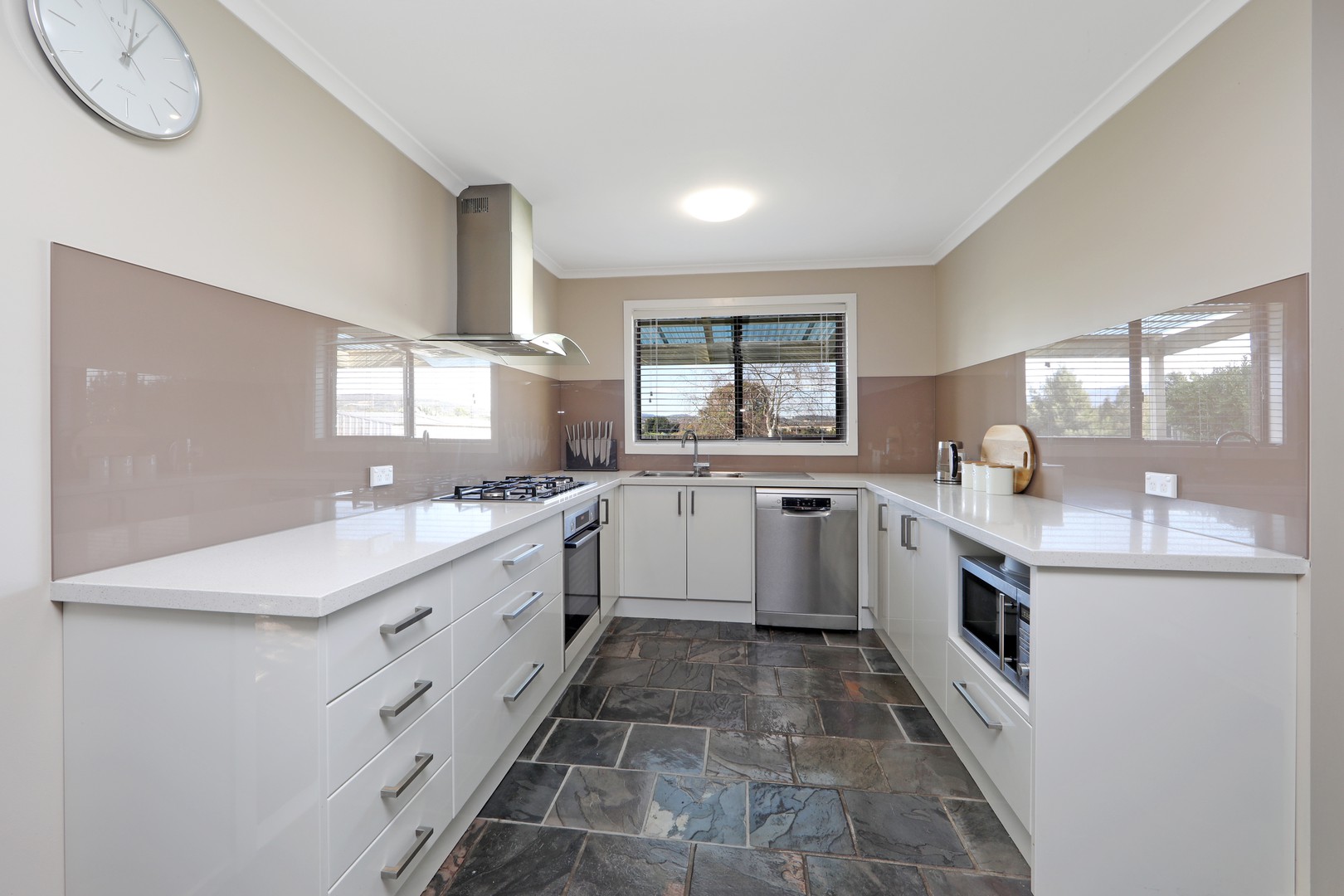 28 Karoo Road, Rowville, VIC 3178, Rowville - Thumbnail 4
