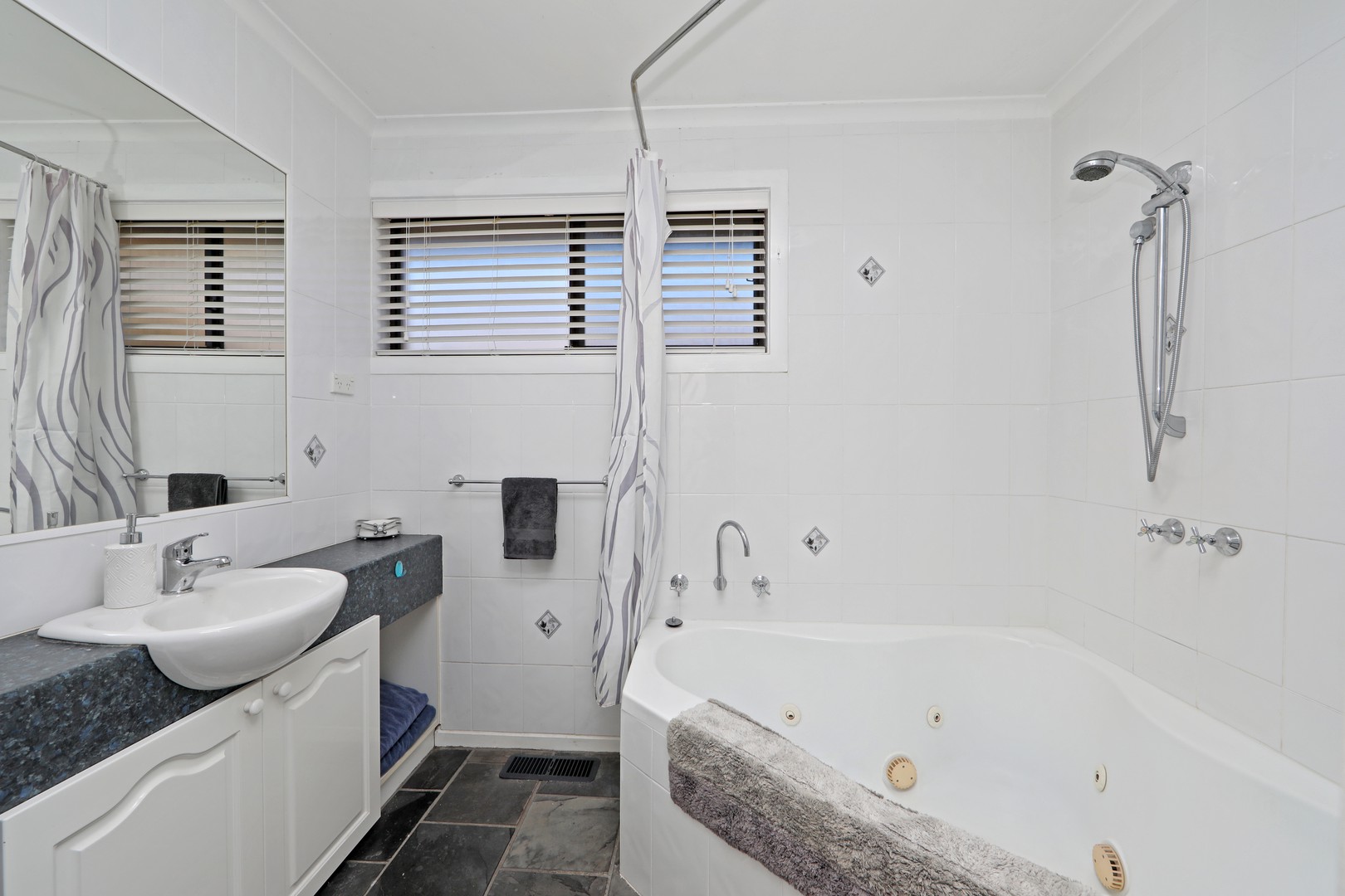 28 Karoo Road, Rowville, VIC 3178, Rowville - Thumbnail 6