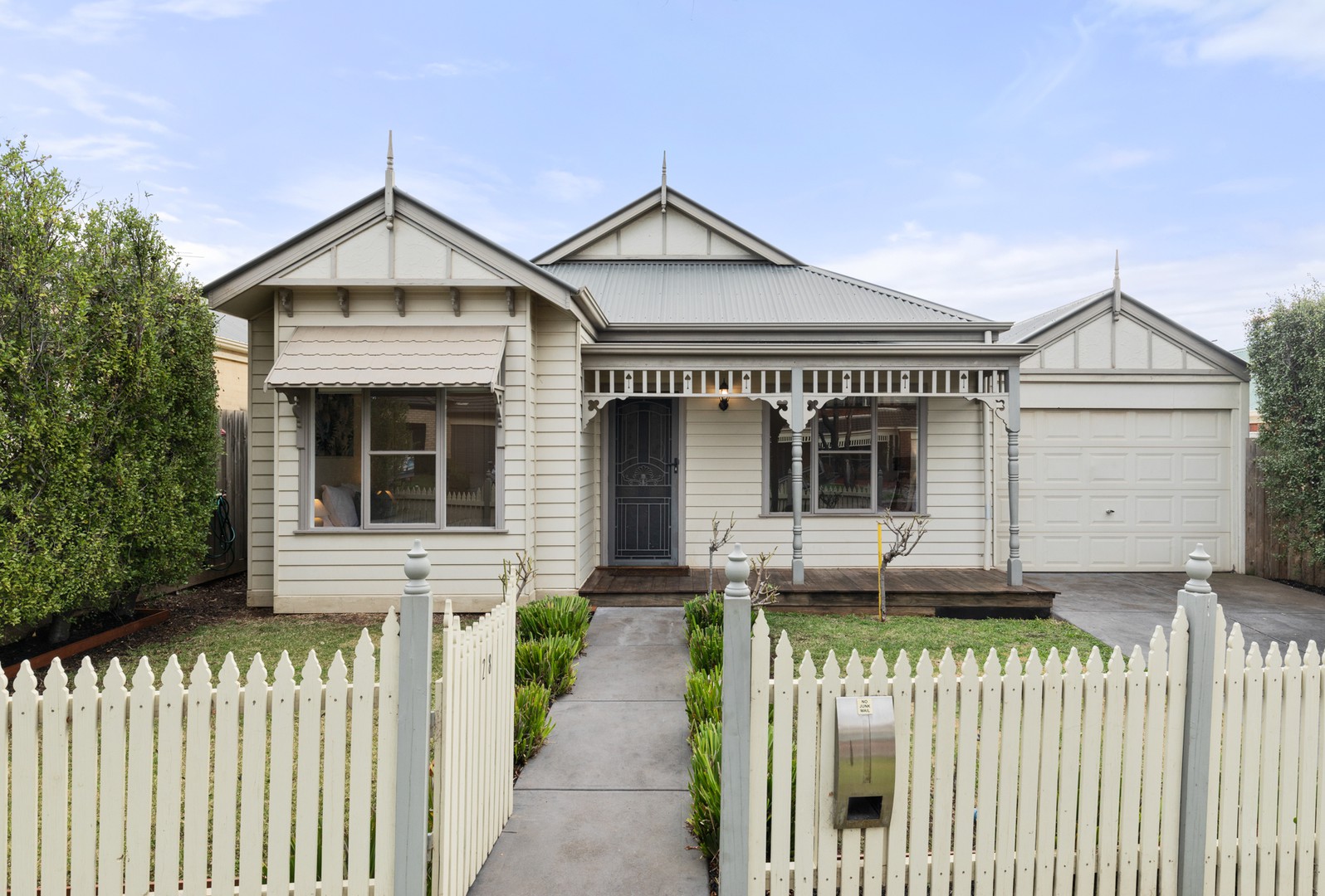 28 Kerford Crescent, Point Cook, VIC 3030, Point Cook - Thumbnail 2