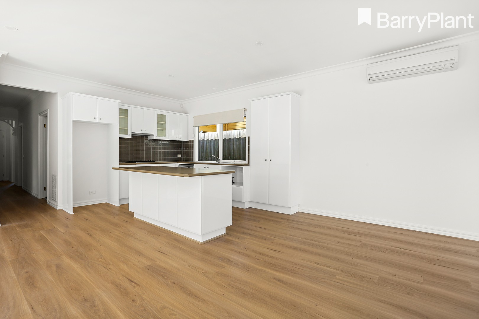 28 Kerford Crescent, Point Cook, VIC 3030, Point Cook - Thumbnail 3