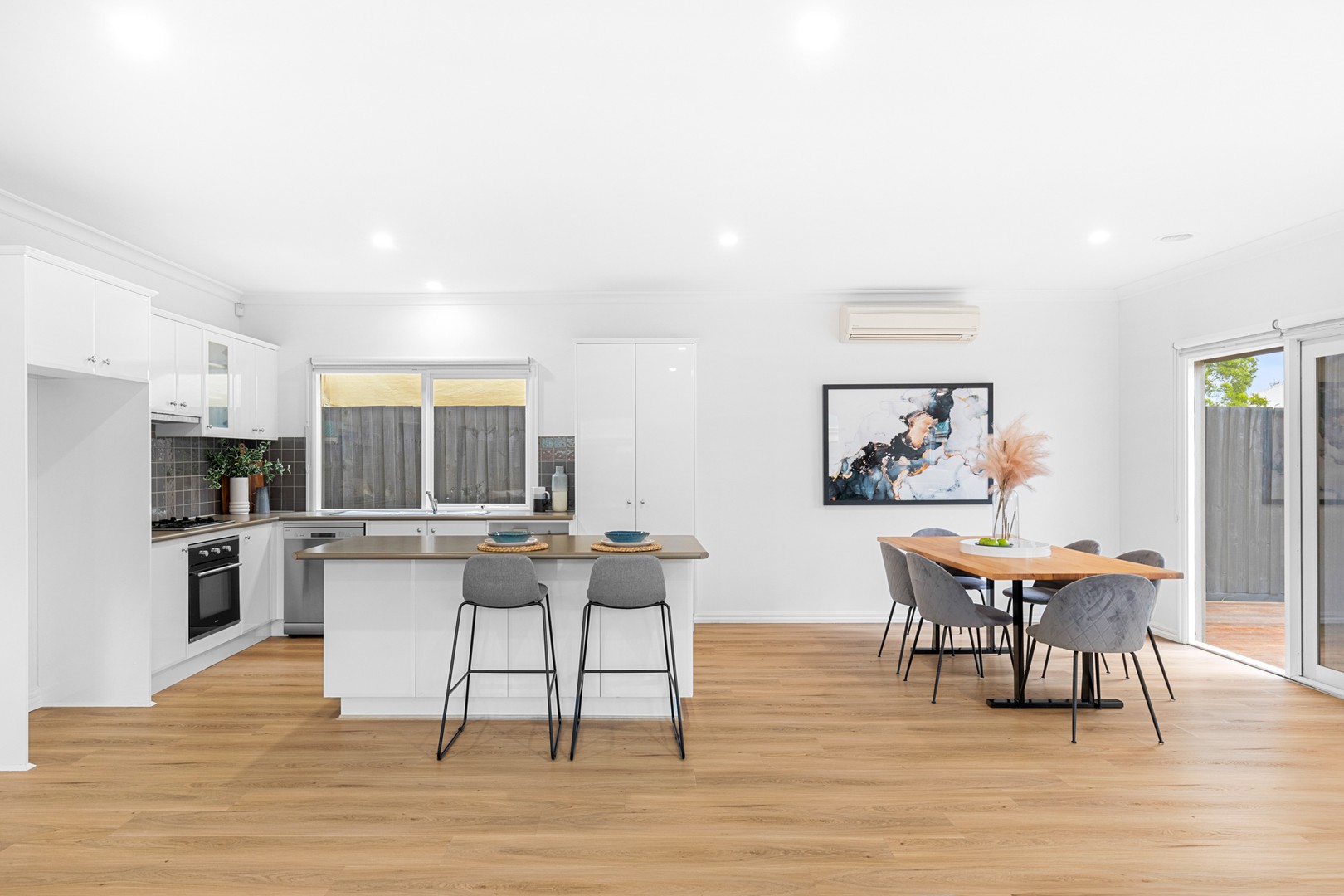 28 Kerford Crescent, Point Cook, VIC 3030, Point Cook - Thumbnail 7