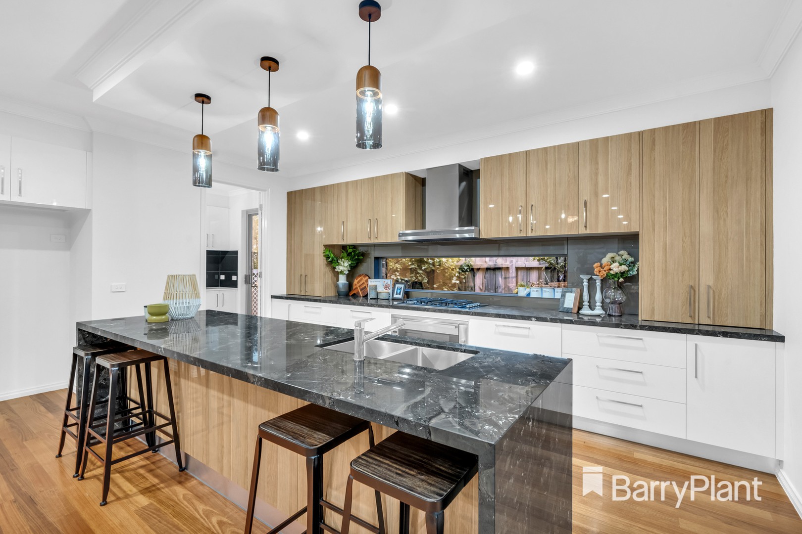 28 Kerrie Road, Glen Waverley, VIC 3150, Glen Waverley - Thumbnail 4