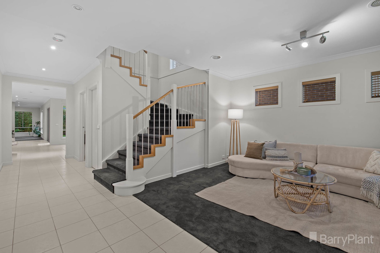 28 Kilburn Place, Pakenham, VIC 3810, Pakenham - Thumbnail 2