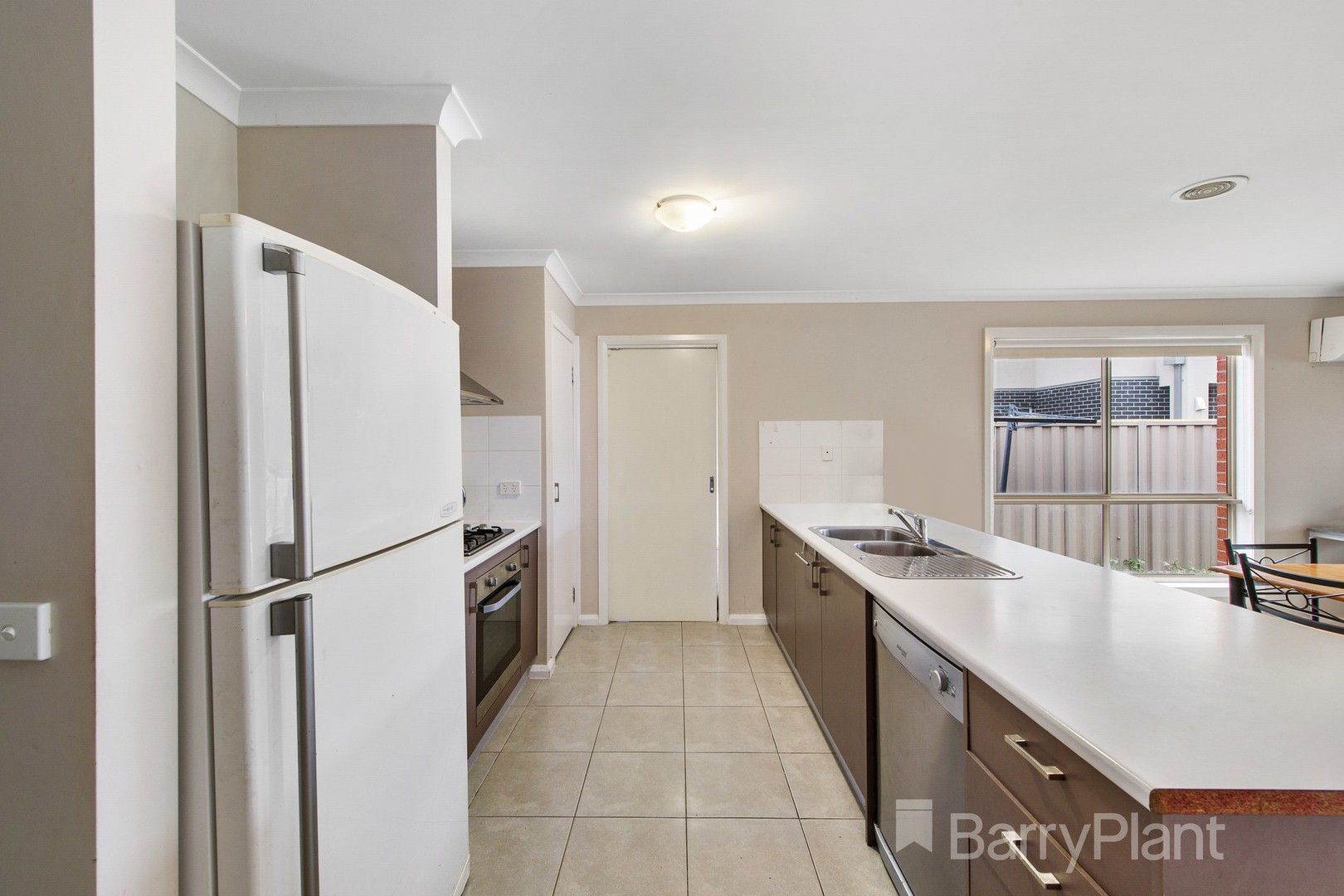 28 Lady Penrhyn Drive, Melton West, VIC 3337, Harkness - Thumbnail 2