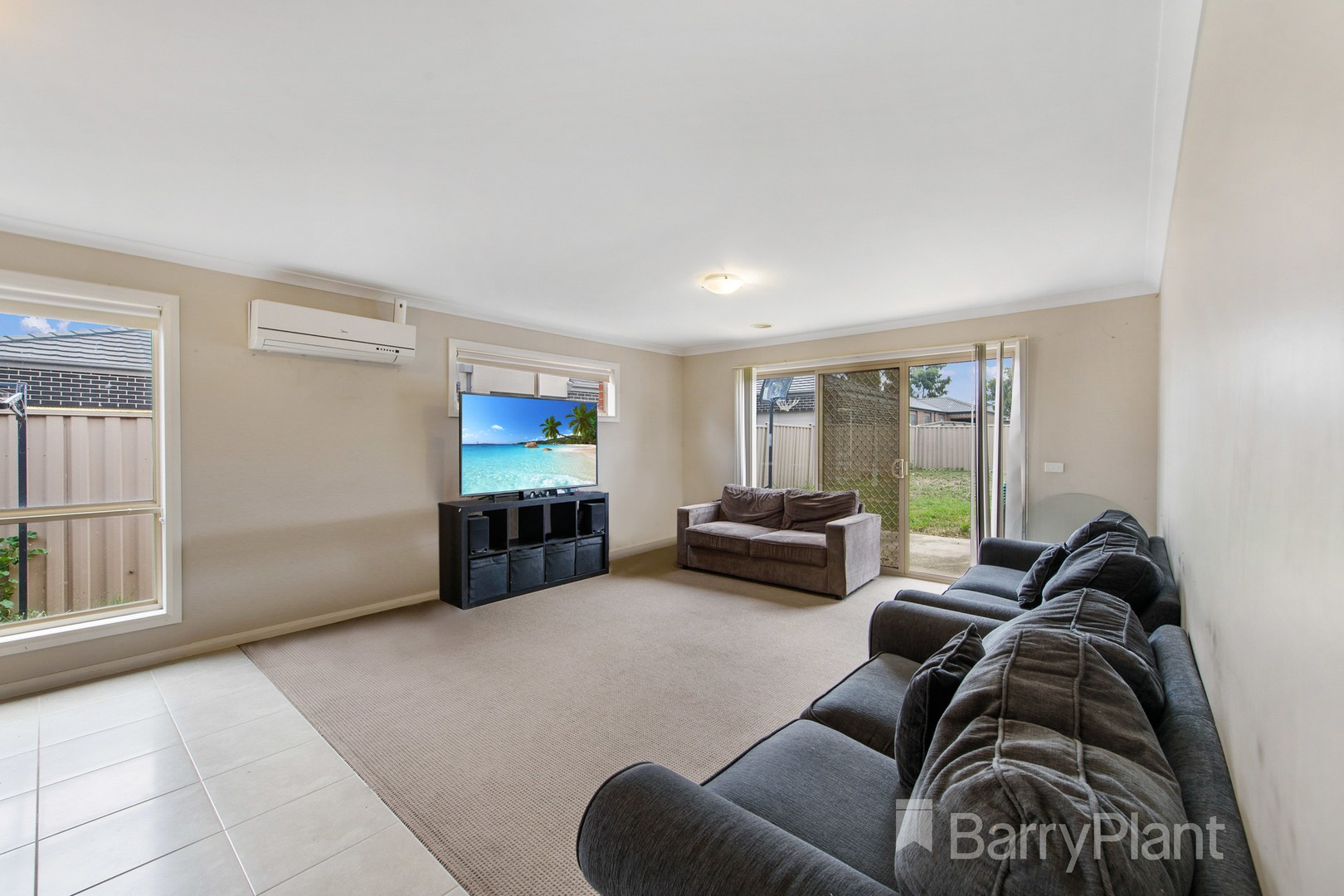 28 Lady Penrhyn Drive, Melton West, VIC 3337, Harkness - Thumbnail 5