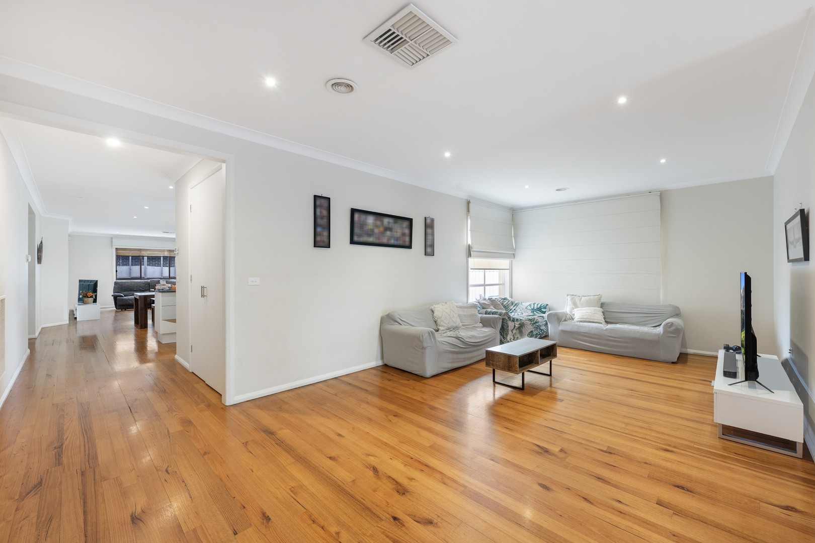 28 Langmore Drive, Hillside, VIC 3037, Hillside - Thumbnail 3